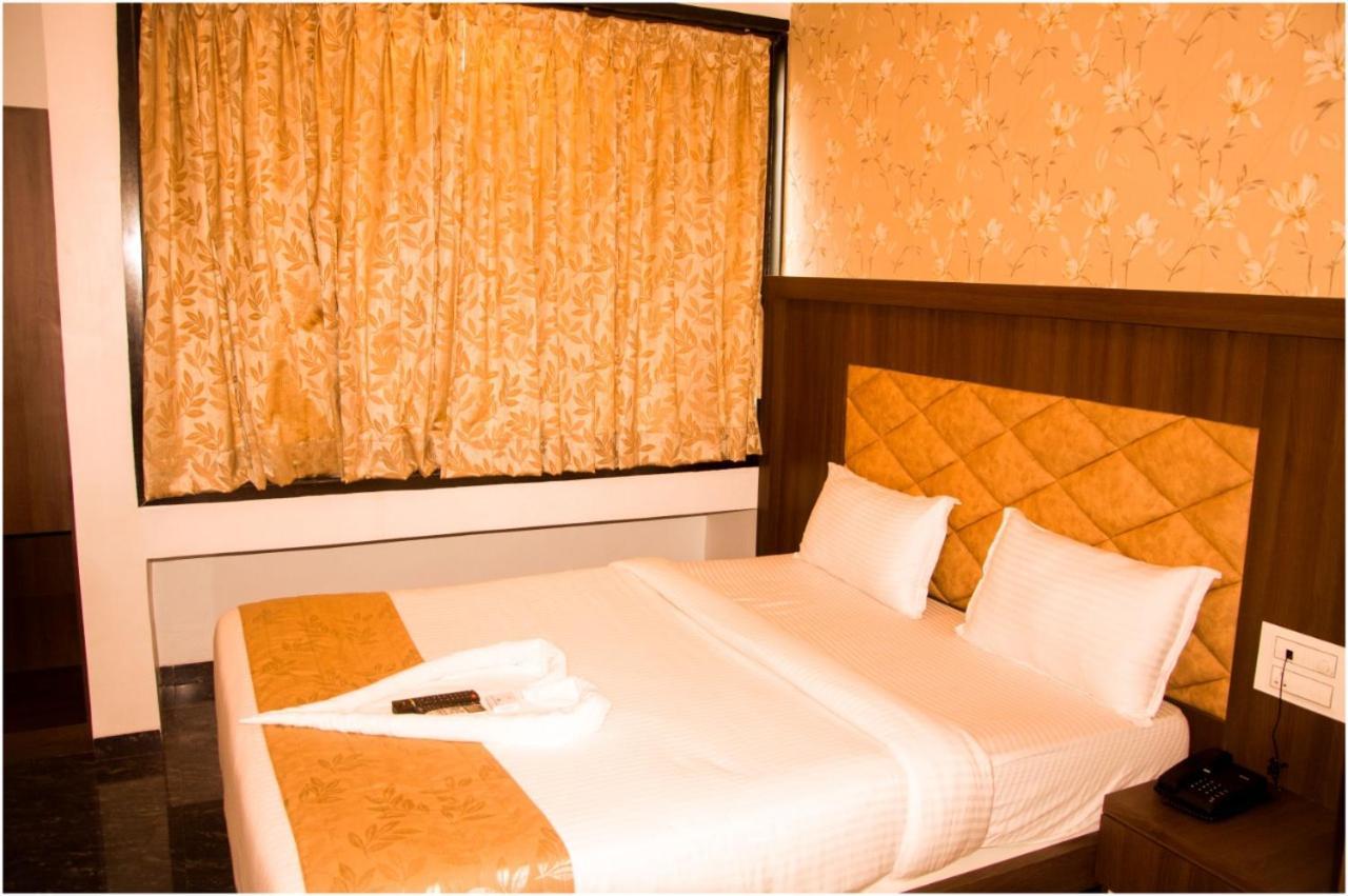 Glitz Hotels The Ar Residency - Nr Thane Railway Station Extérieur photo