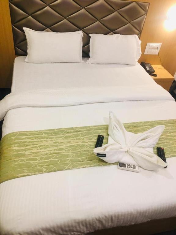 Glitz Hotels The Ar Residency - Nr Thane Railway Station Extérieur photo