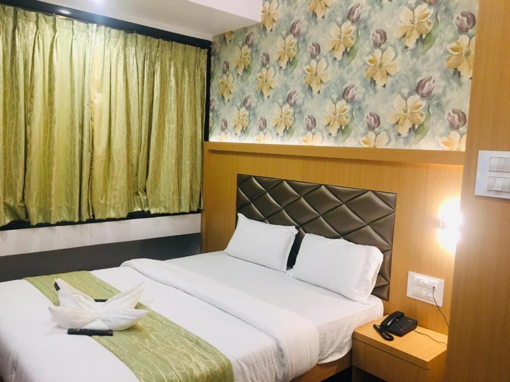 Glitz Hotels The Ar Residency - Nr Thane Railway Station Extérieur photo